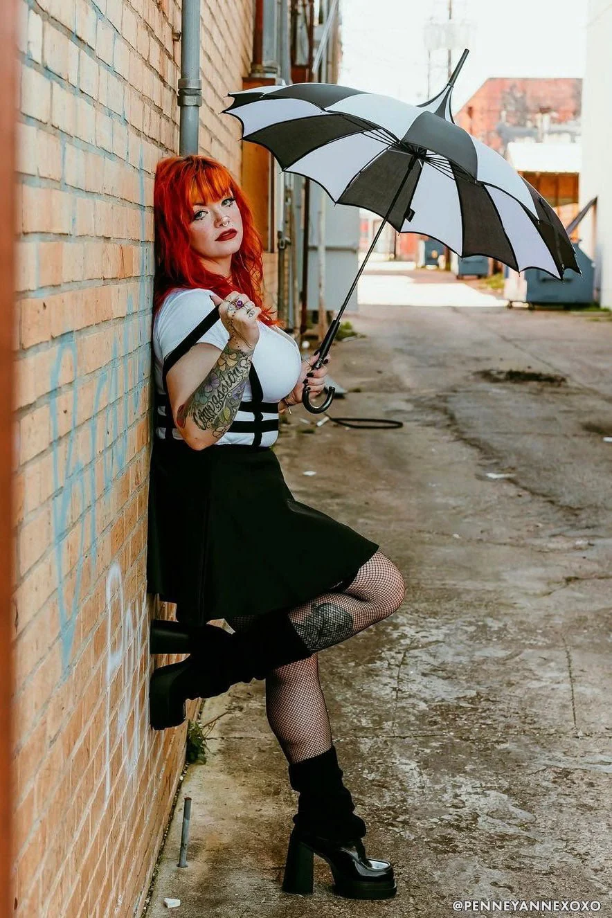 Batwing Pagoda Umbrella [BLACK/WHITE STRIPED] - Image 3