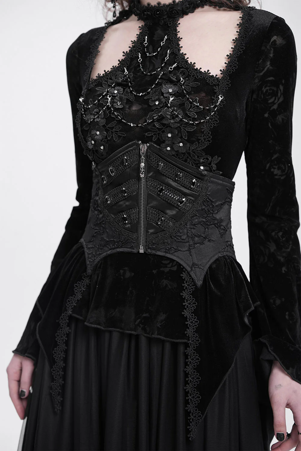 Bewitched Batwing Underbust Corset - Image 6