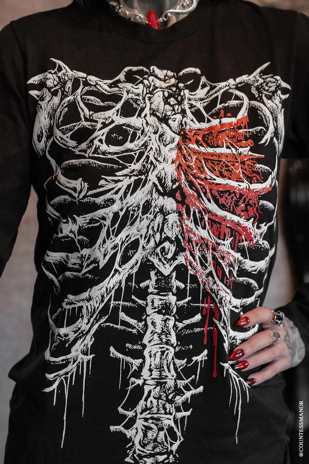 Bleeding Heart Skeleton T-shirt - Image 11