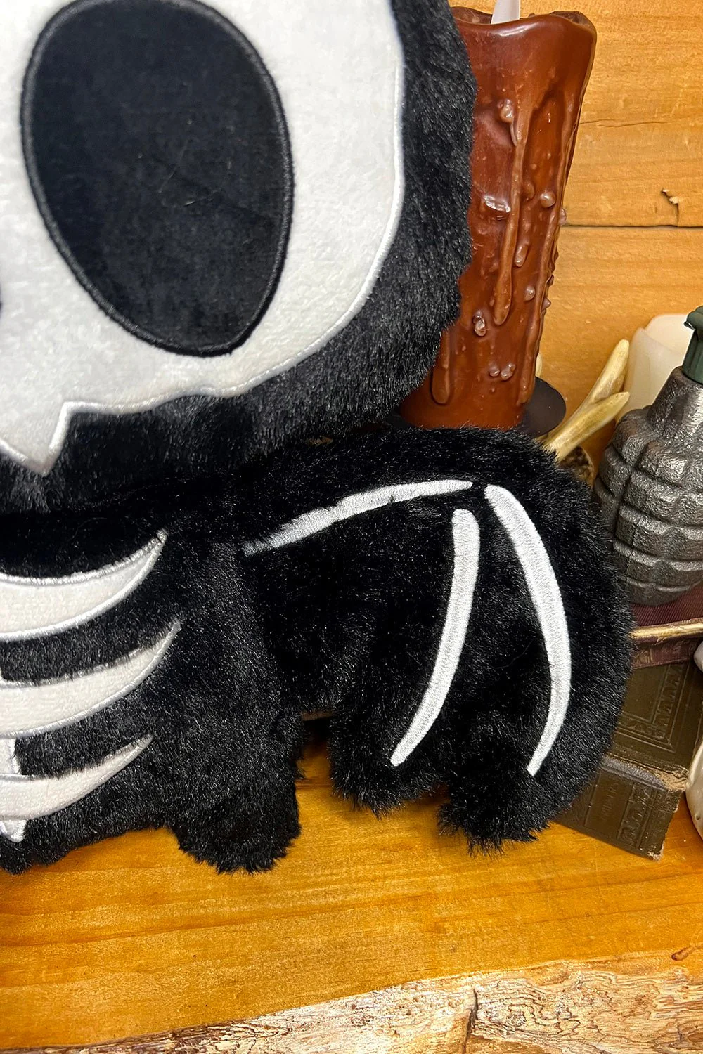 Bony Bat Plush Backpack - Image 10