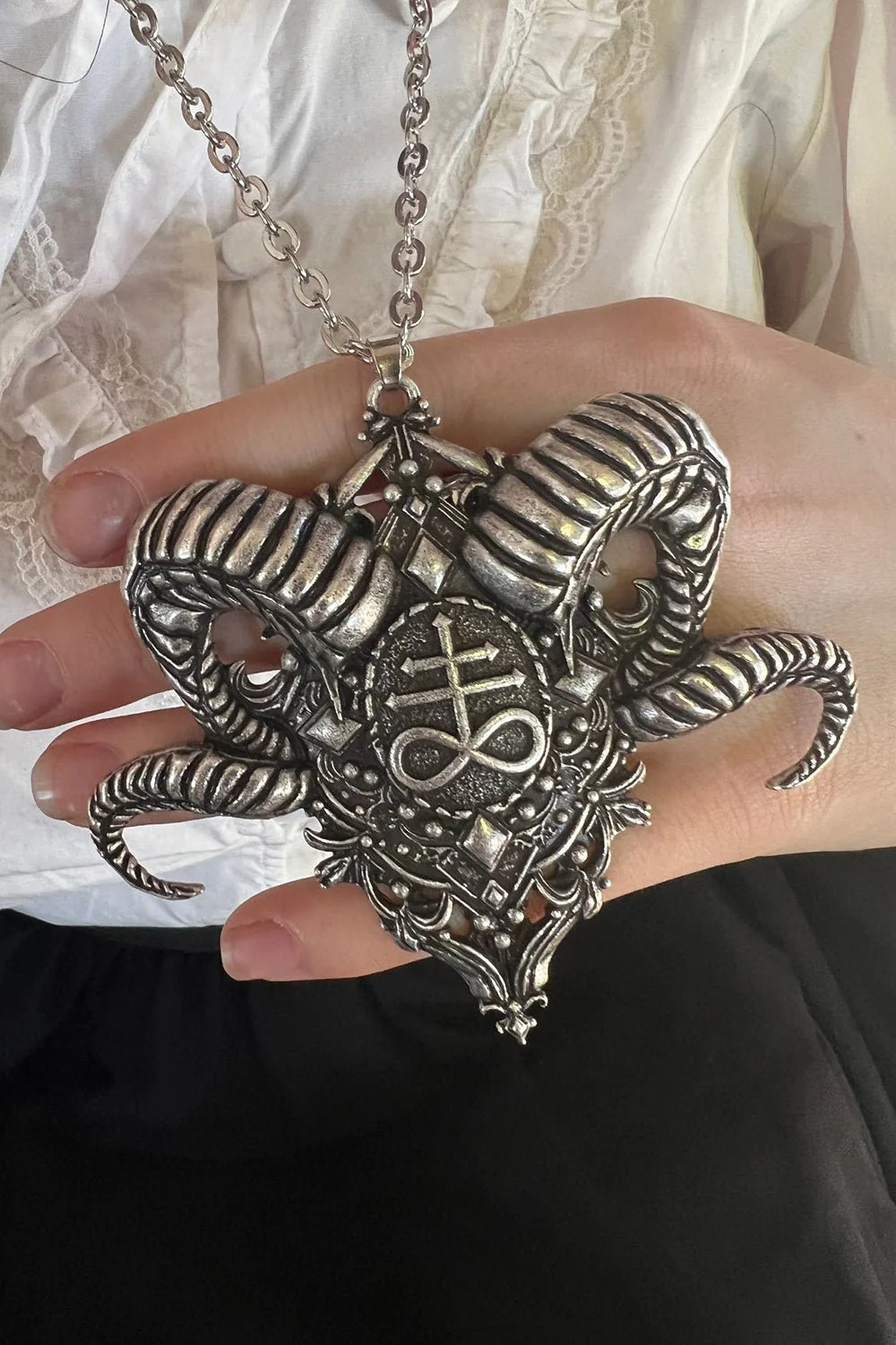 Brimstone Burn Necklace - Image 4