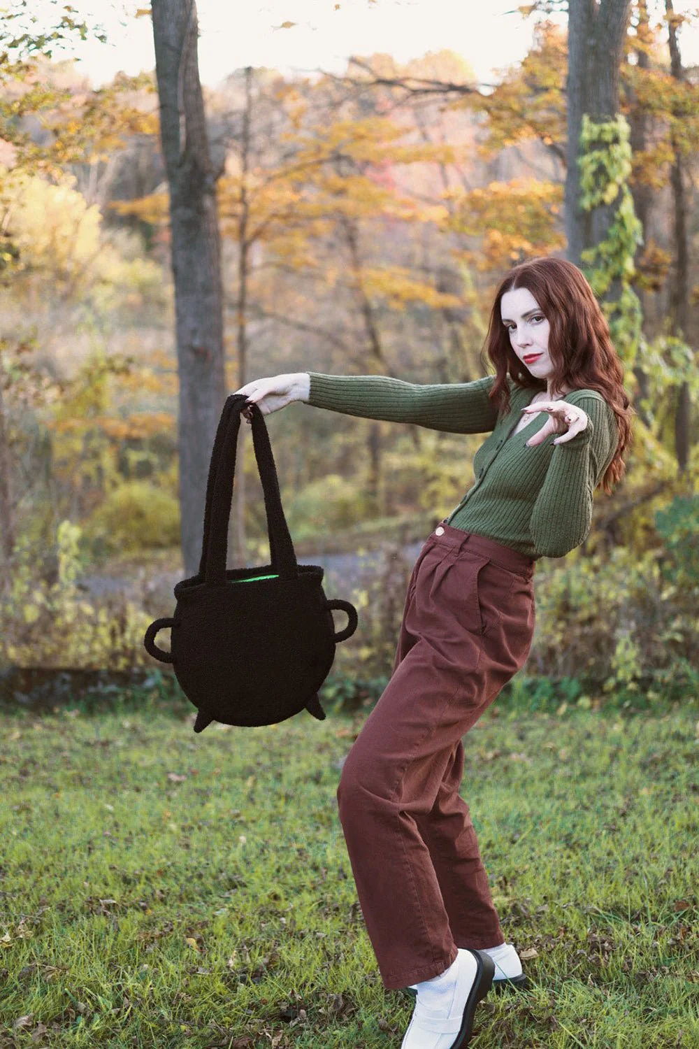 Cozy Cauldron Bag - Image 5