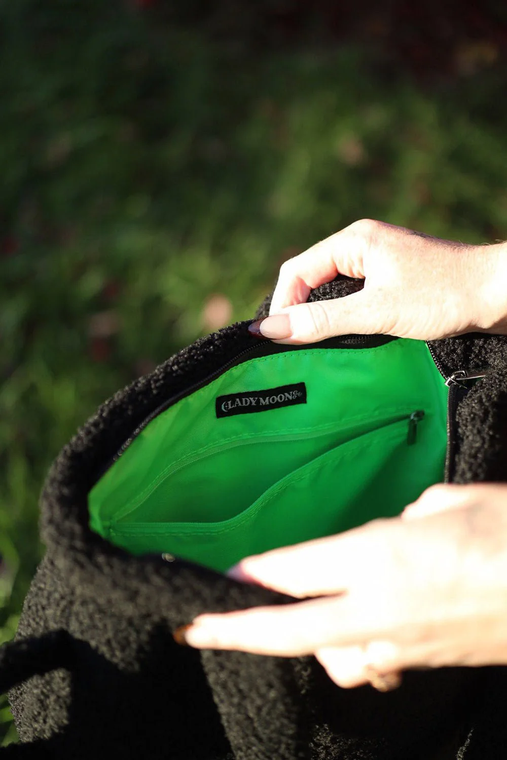 Cozy Cauldron Bag - Image 7