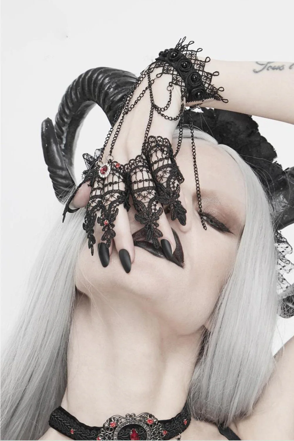 Draculette Vampire Goth Chain Gloves - Image 4