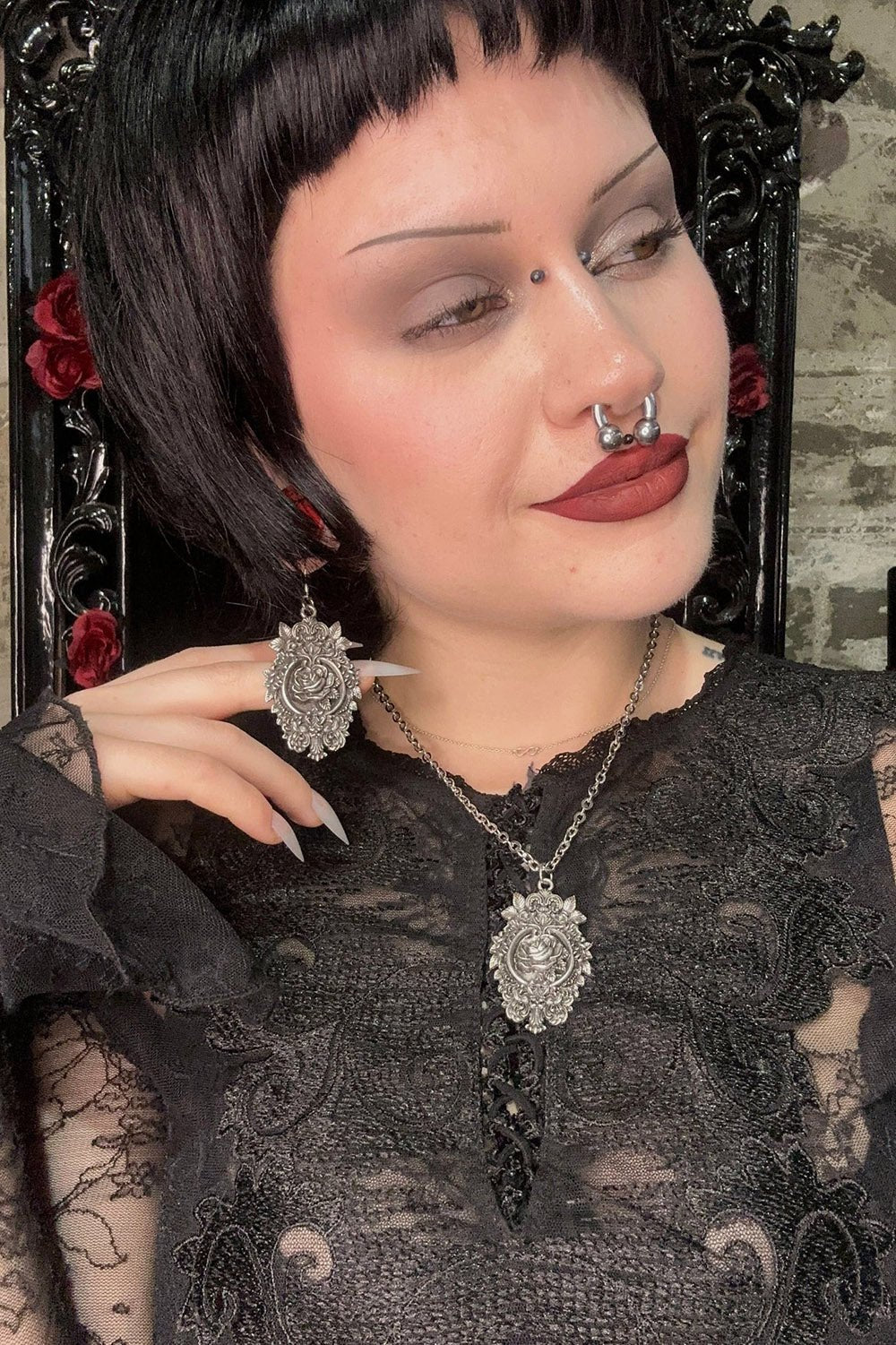 Eternal Rose Necklace - Image 5