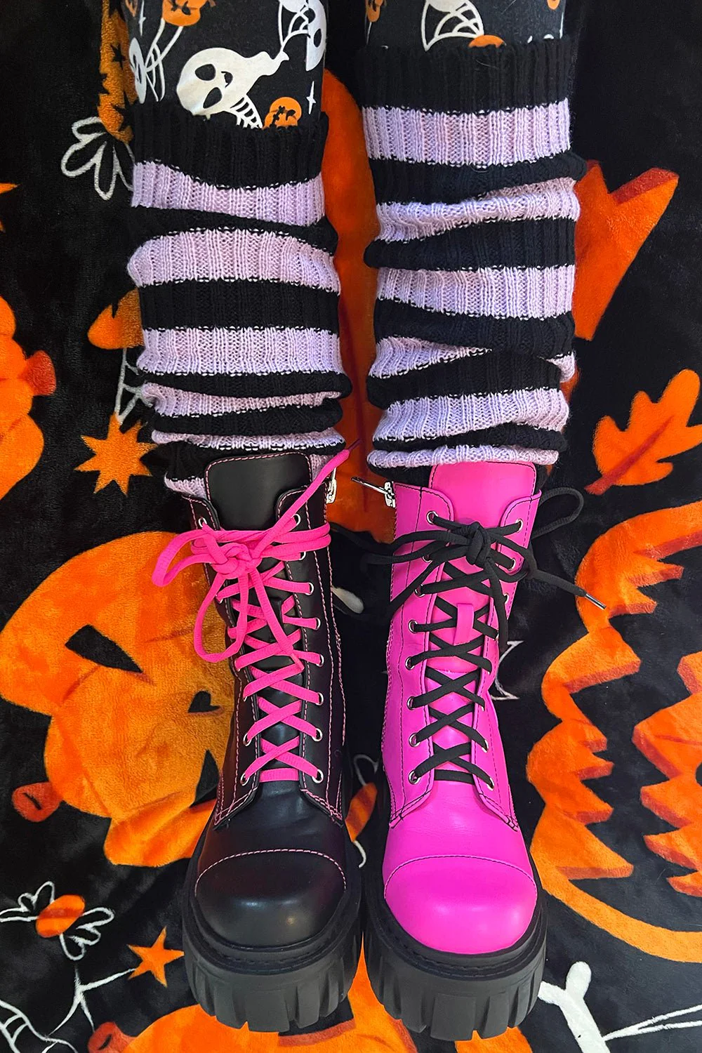 Funeral Flowers Striped Leg Warmers [Black/Purple] - Image 4