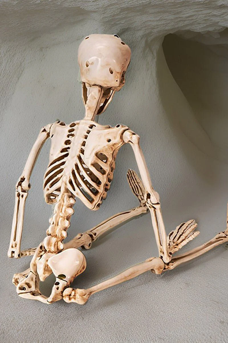 Hanging Resin Skeleton - Image 3