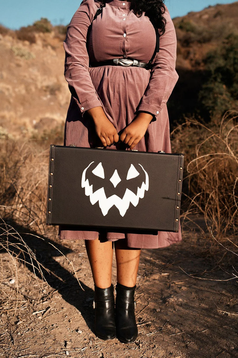 Haunted Hallows Trunk [BLACK/SPIDERWEBS] - Image 8