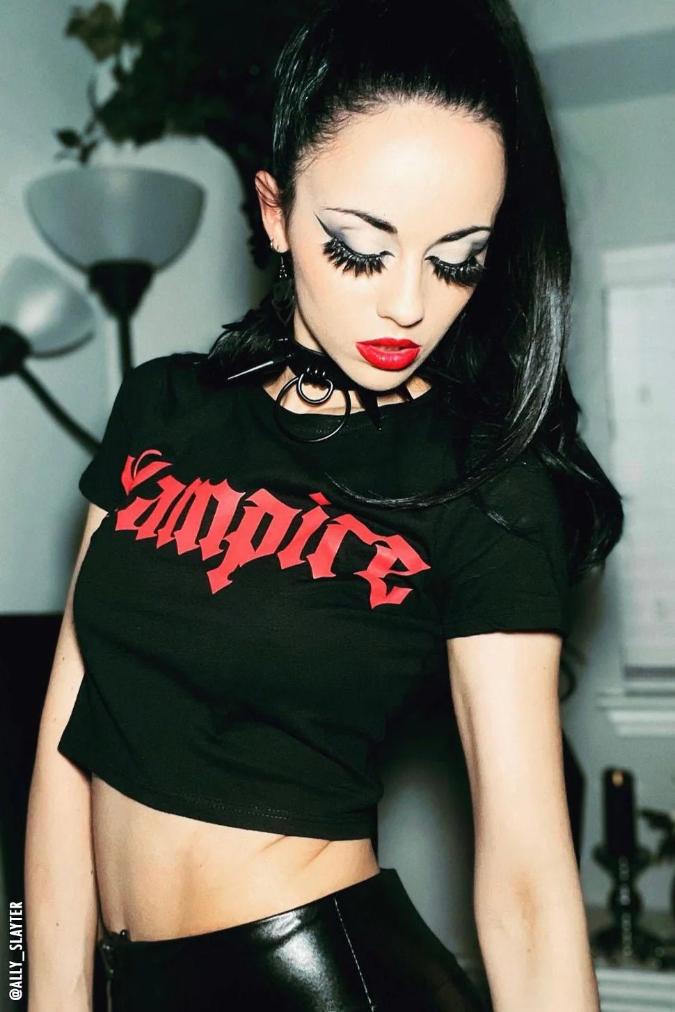 I'm a Vampire Crop Top - Image 5