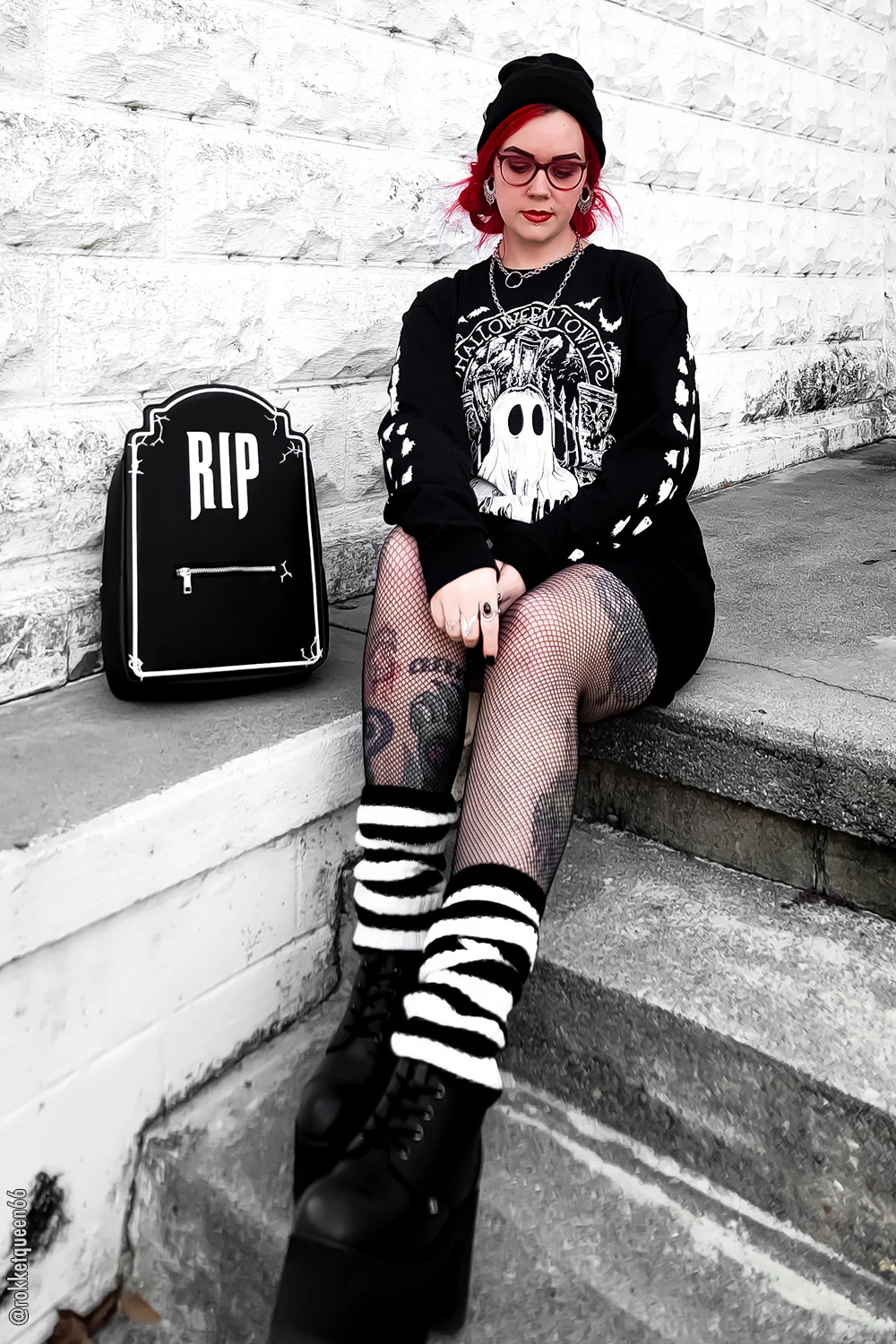 Love at First Bite Striped Leg Warmers [Black/White] - Image 3
