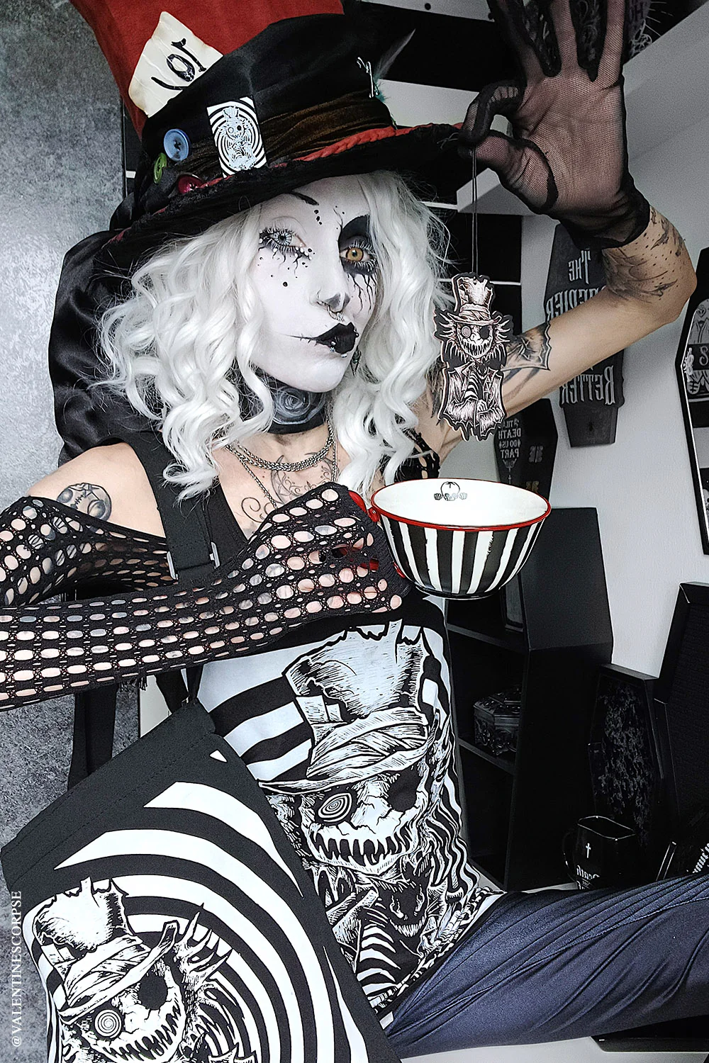 Mad as a Hatter T-shirt - Image 12