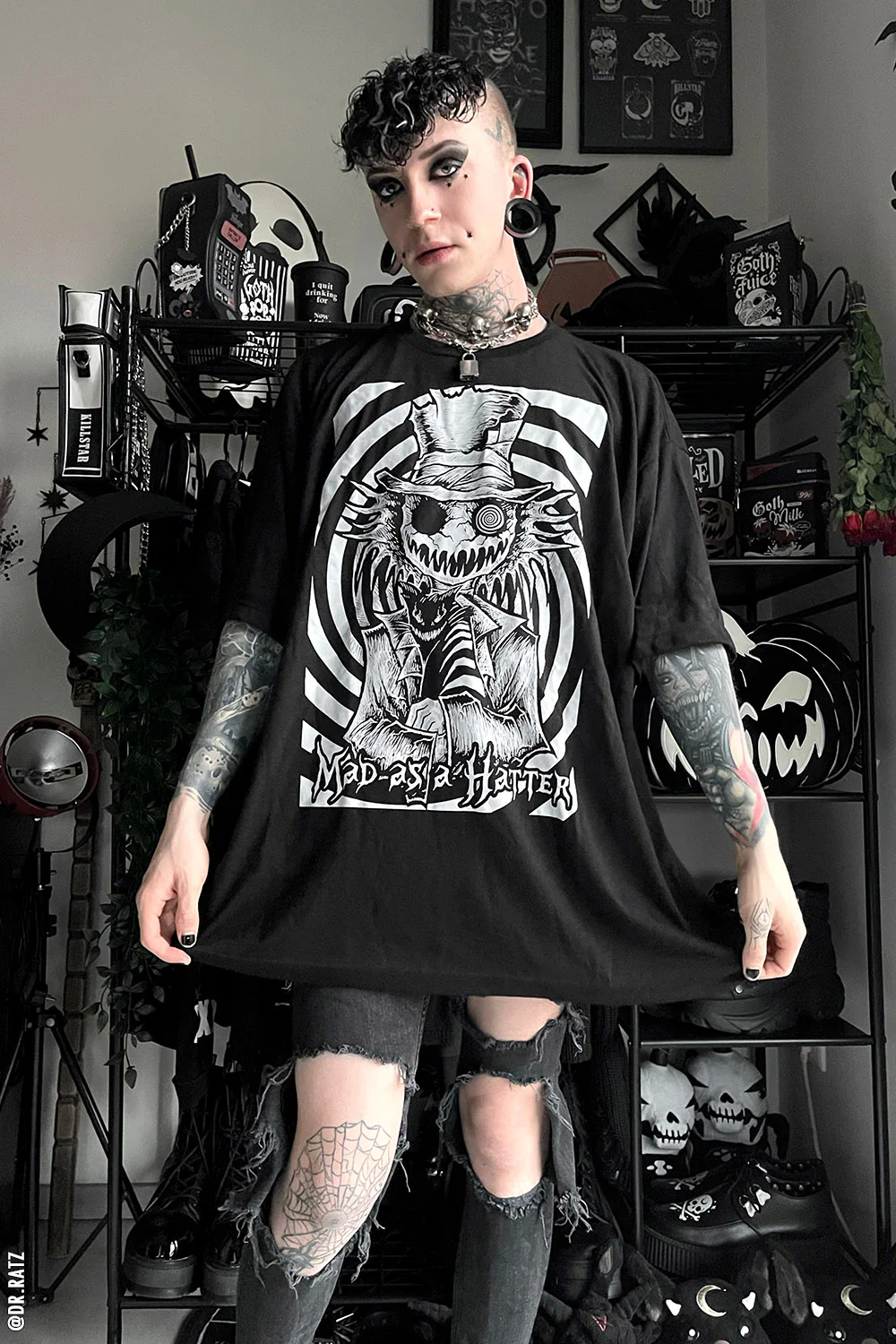 Mad as a Hatter T-shirt - Image 8
