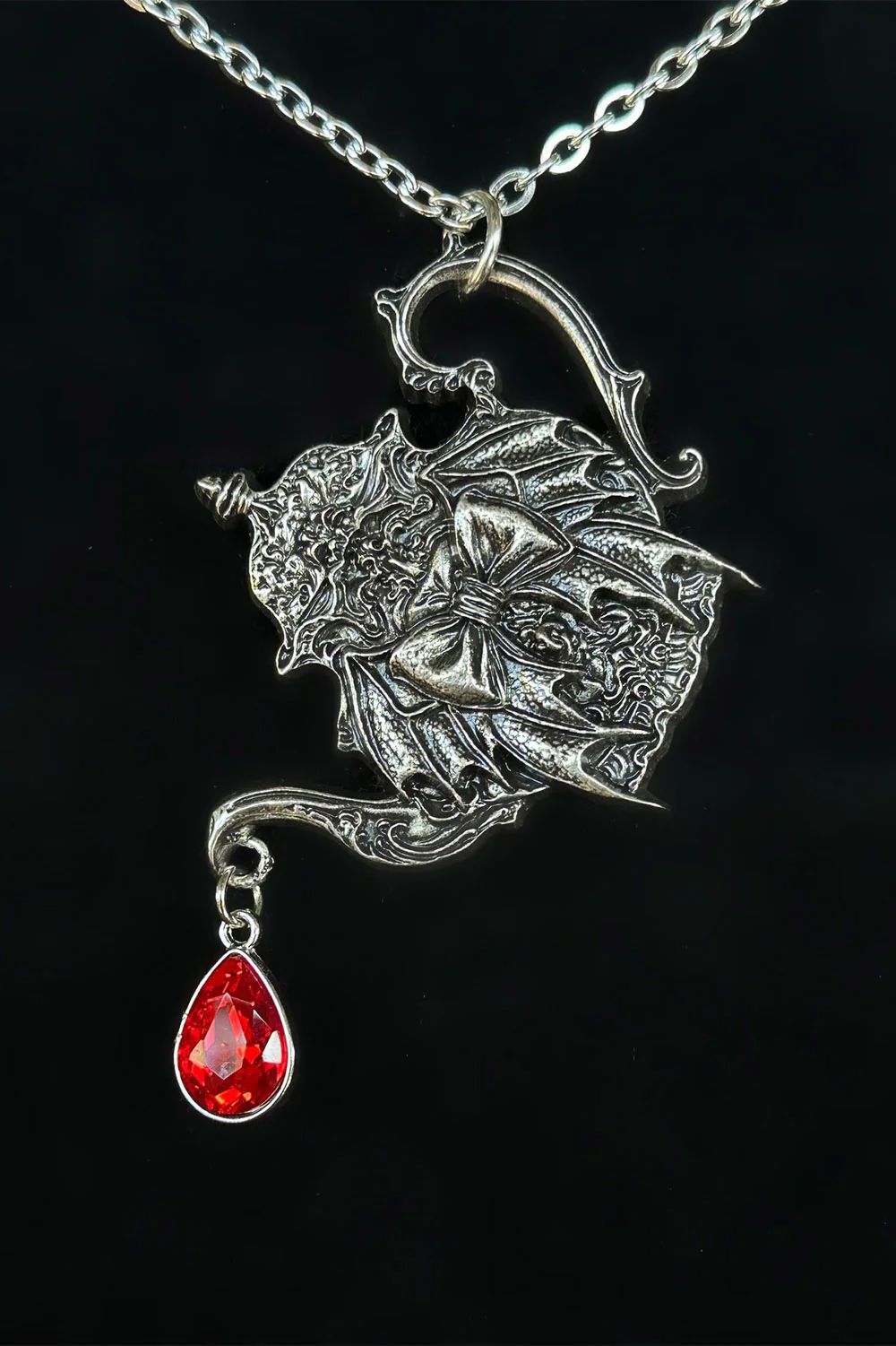 Mad Tea Party: Victorian Teapot Necklace