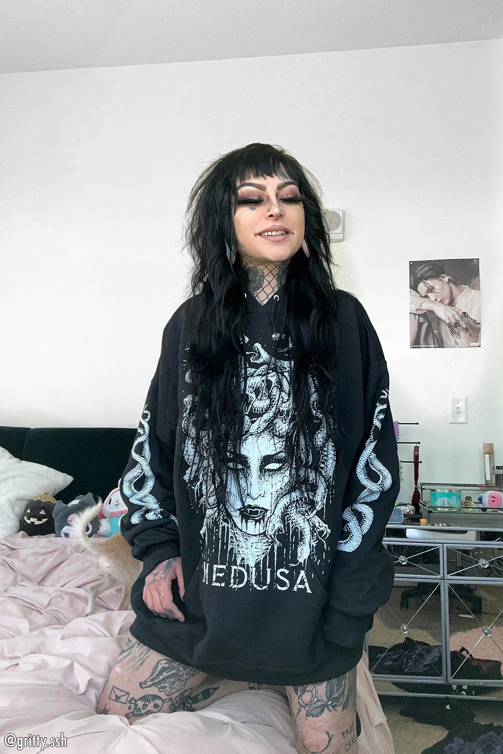 Medusa Hoodie - Image 14