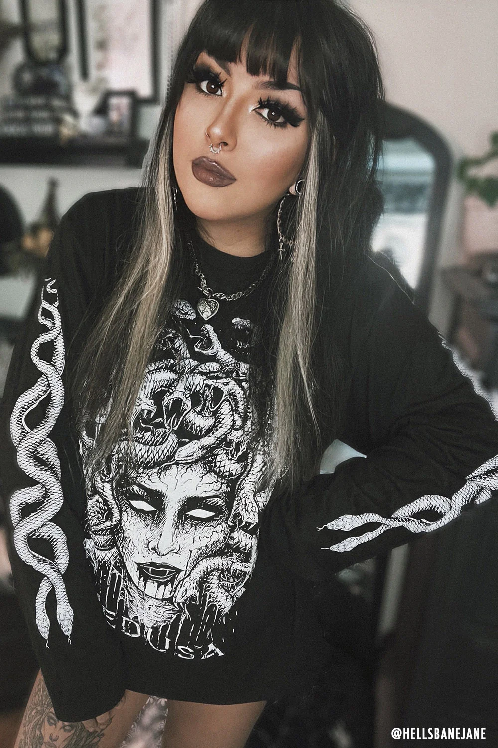 Medusa T-shirt - Image 11