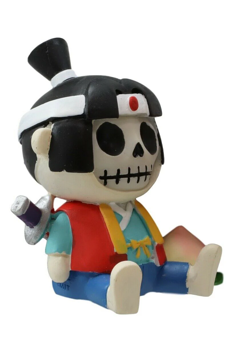 Momotaro Statue - Image 2