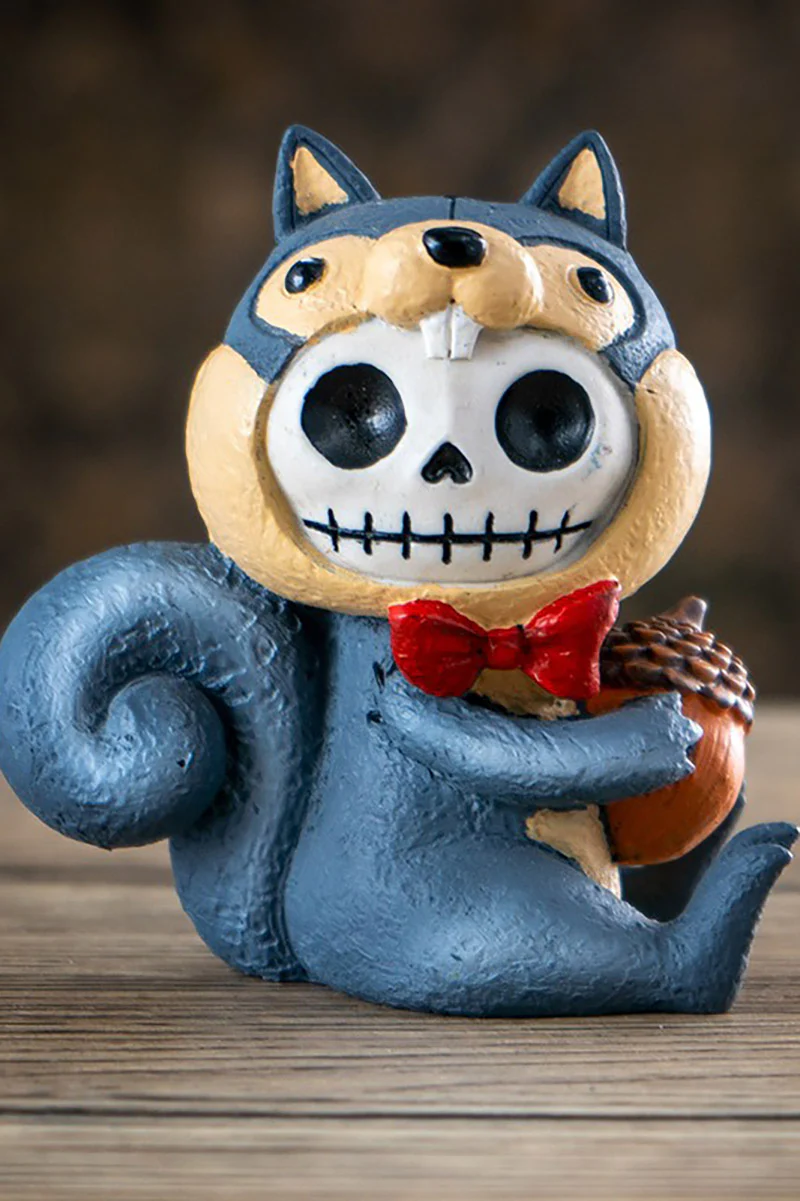Nibbles the Spooky Squirrel Statue - Image 4