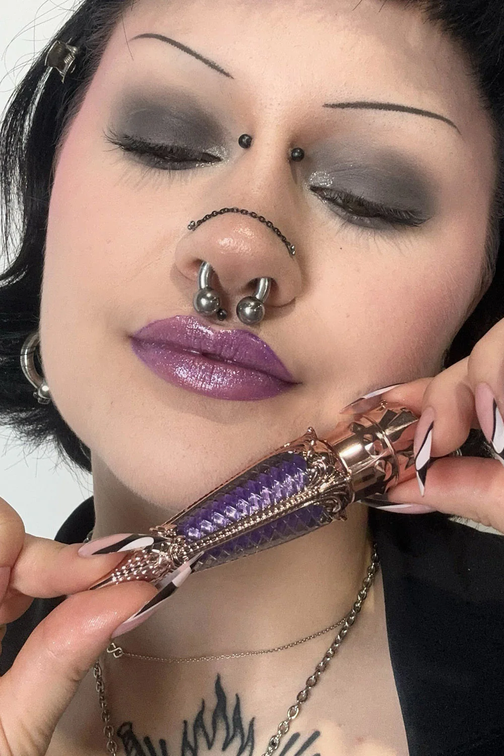 Liquid Luxe Lip Gloss [Purple Haze] - Image 8