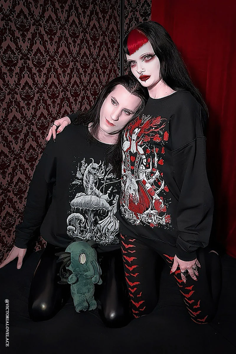Queen of Hearts Sweatshirt - Image 4