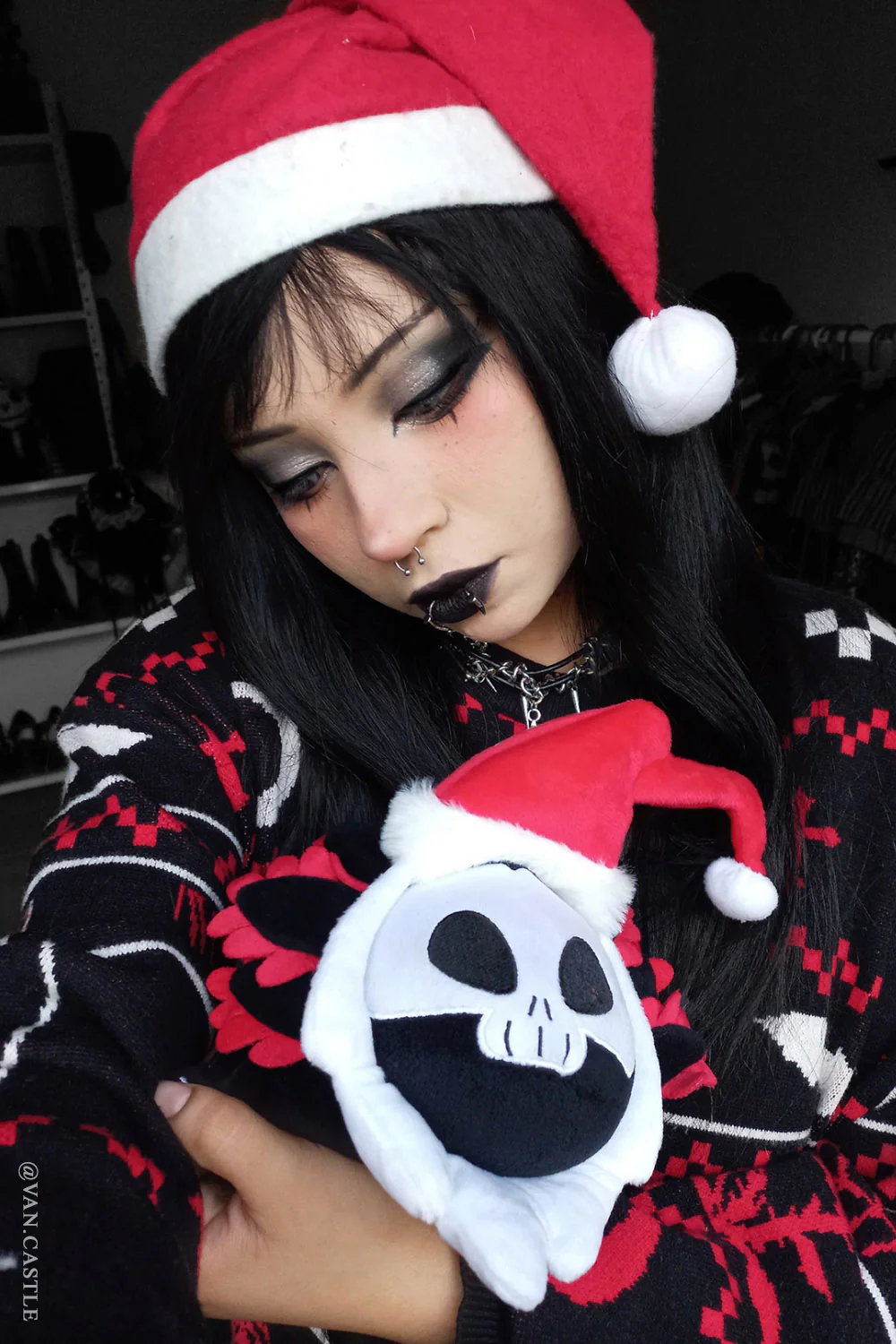 Santa Spooksalotl Plush Toy [Limited Holiday Edition] - Image 10
