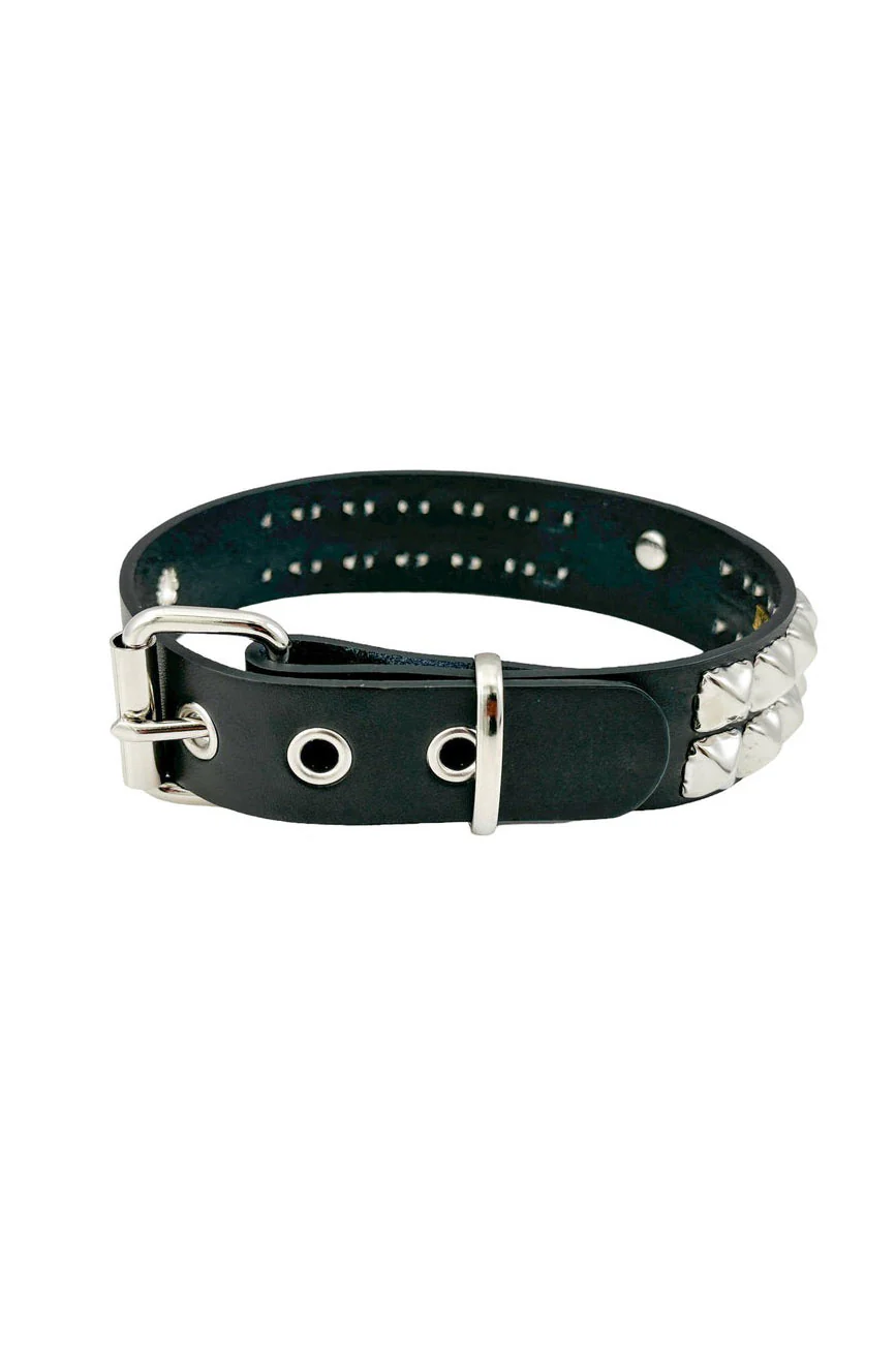 Skull & Crossbones Studded Choker - Image 3