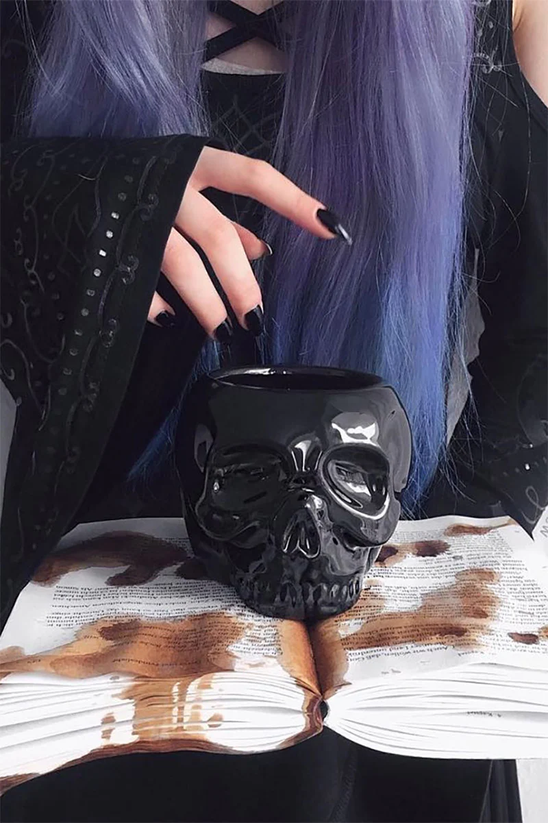 Skull Mug [B] - Image 5