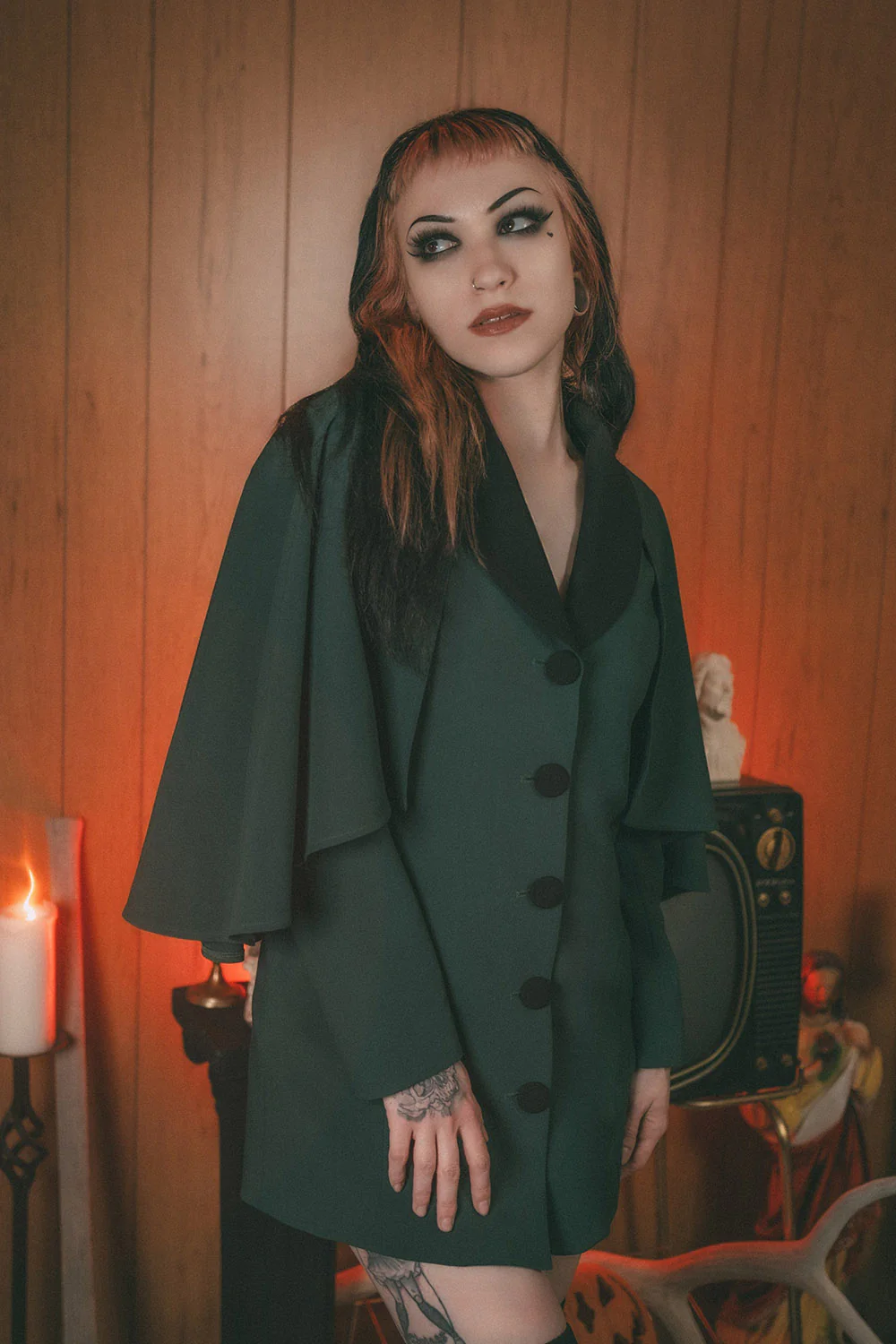 The Ghost Host Caped Coat [GREEN] - Image 2
