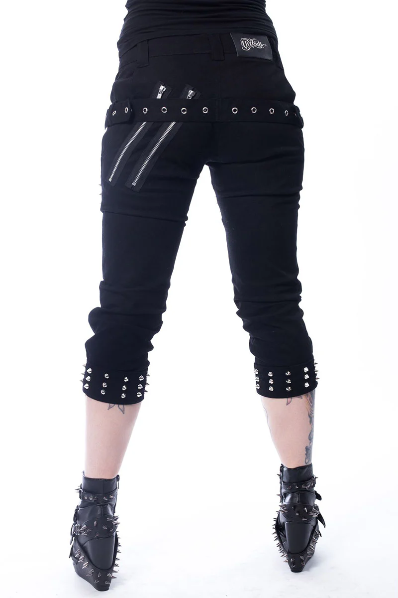Via Short Capris Pants - Image 3