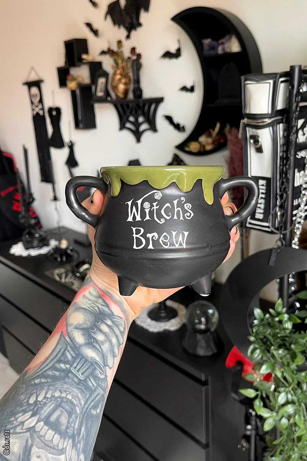Witch's Brew Oozing Cauldron Mug - Image 2